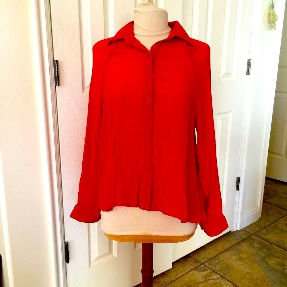 Simply Irrestible, Lacework back red blouse,  NEW, Womens L